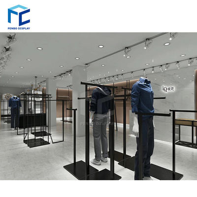 Les vêtements en bois de couleur d'or noire montrent le support pour la conception intérieure de magasin
